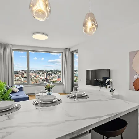 Castle View In Sky Park By Zaha Hadid * 布拉迪斯拉发