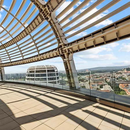 Apartmán Castle View In Sky Park By Zaha Hadid
